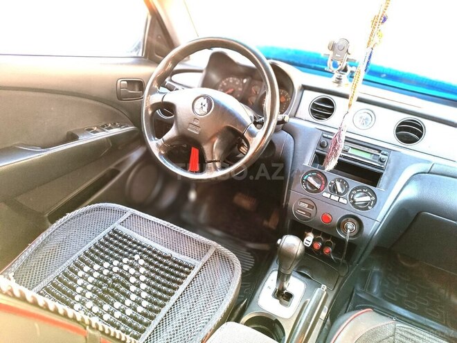 Mitsubishi Outlander-3