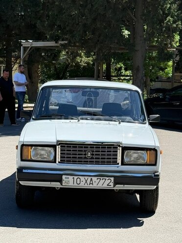 LADA (VAZ) 2107-1