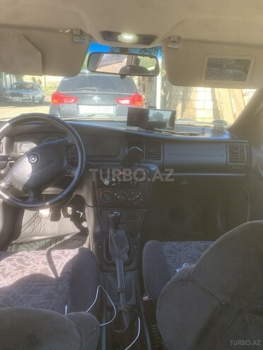 Opel Vectra-2