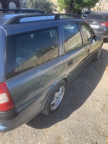 Opel Vectra-7