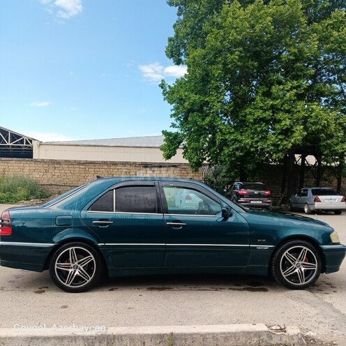 Mercedes C 200-4