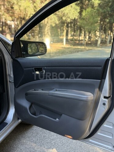 Toyota Prius-13