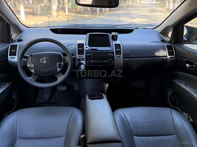 Toyota Prius-7