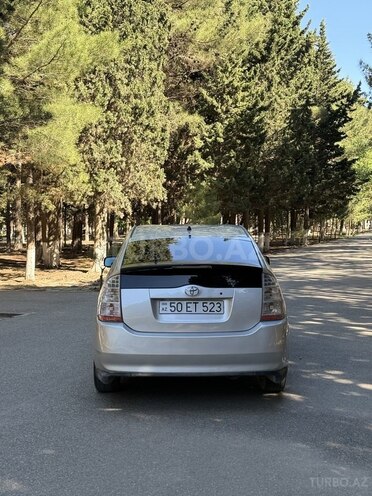 Toyota Prius-2