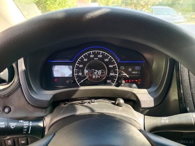 Nissan Note-5