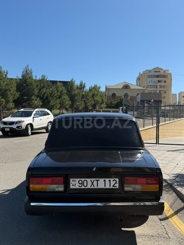 LADA (VAZ) 2107-2