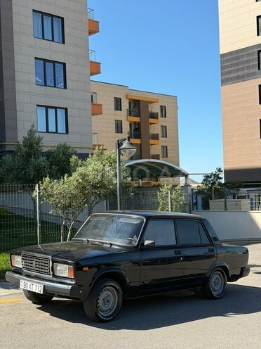 LADA (VAZ) 2107-1