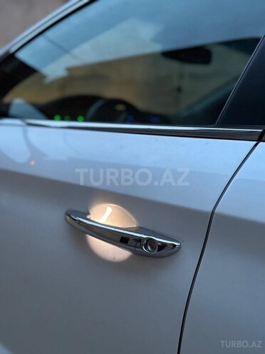 Hyundai Sonata-21