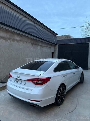 Hyundai Sonata-11