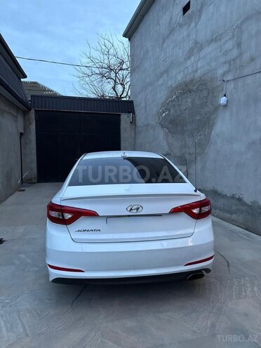 Hyundai Sonata-12
