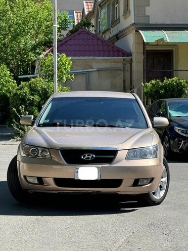Hyundai Sonata-2