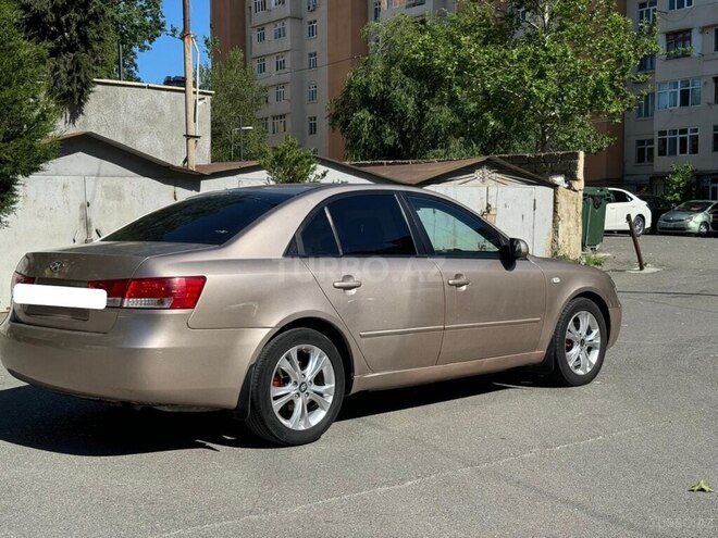 Hyundai Sonata-4