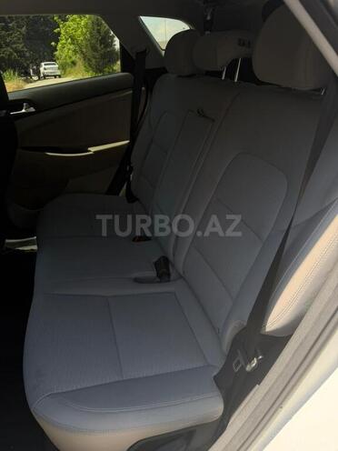 Hyundai Tucson-15