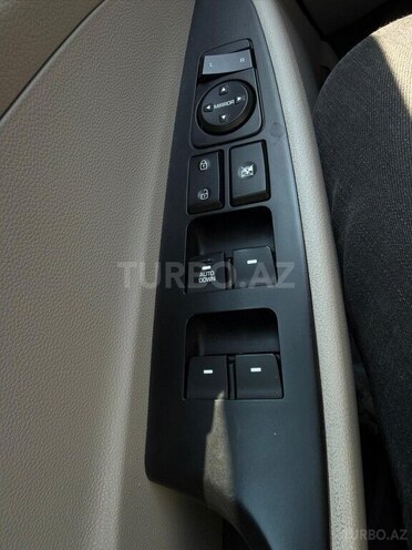 Hyundai Tucson-13