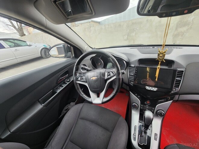 Chevrolet Cruze-2