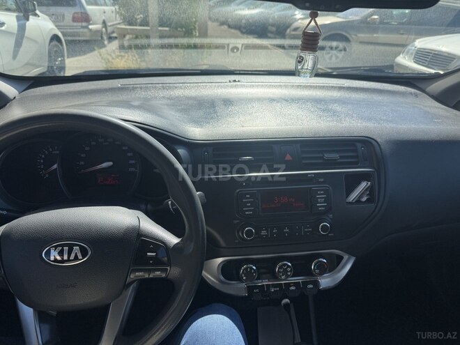 Kia Rio-7