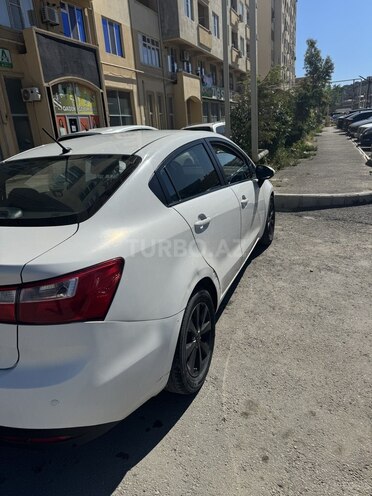 Kia Rio-3