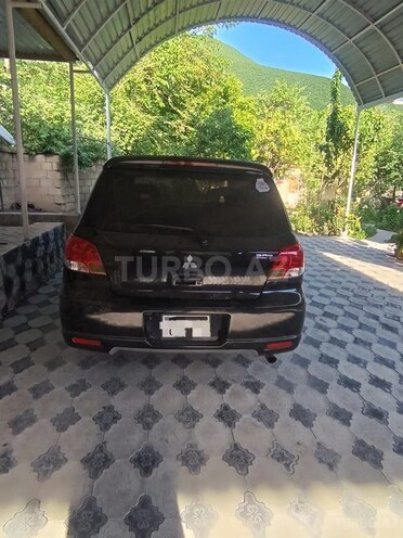 Mitsubishi Airtrek-4