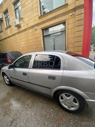 Opel Astra-10