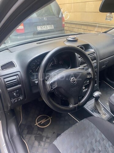 Opel Astra-11