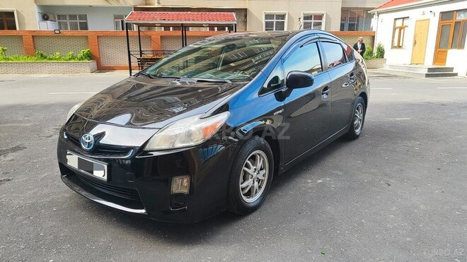 Toyota Prius-2
