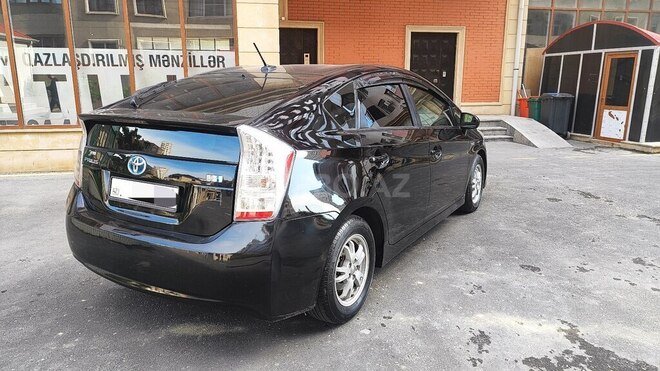 Toyota Prius-6
