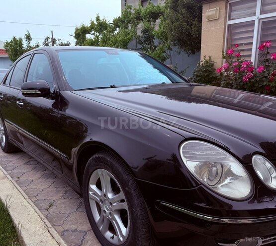 Mercedes E 220-2