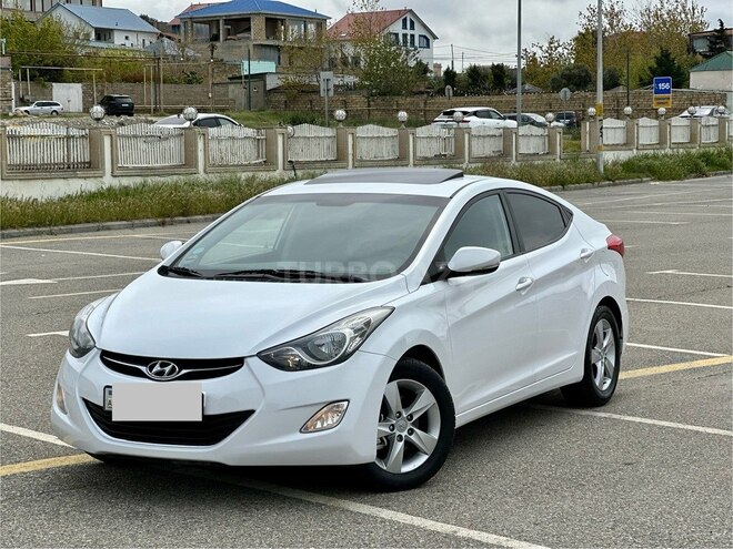 Hyundai Elantra-2