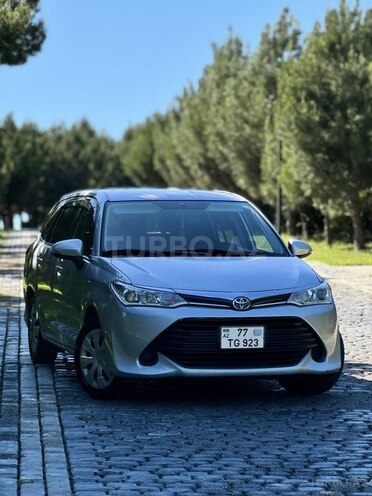 Toyota Corolla Fielder-1