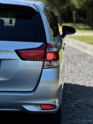 Toyota Corolla Fielder-7