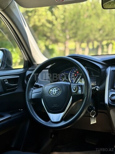 Toyota Corolla Fielder-11