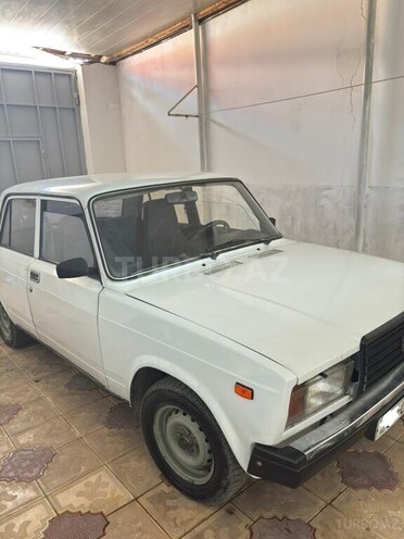 LADA (VAZ) 2107-2