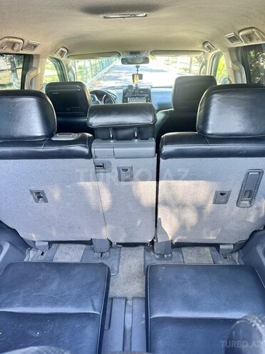 Toyota Land Cruiser Prado-11