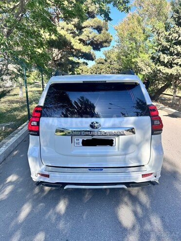 Toyota Land Cruiser Prado-13