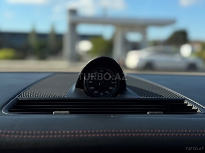 Porsche Panamera 4S-26