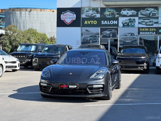 Porsche Panamera 4S-18