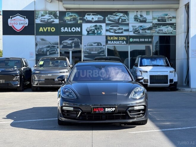 Porsche Panamera 4S-19
