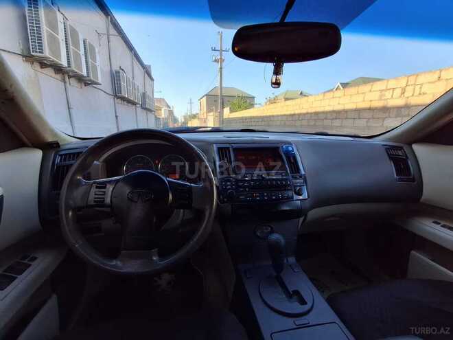 Infiniti FX35-7