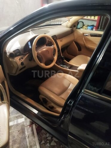 Mercedes C 240-19