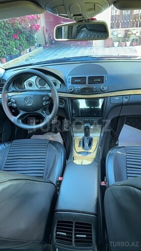 Mercedes E 220-13