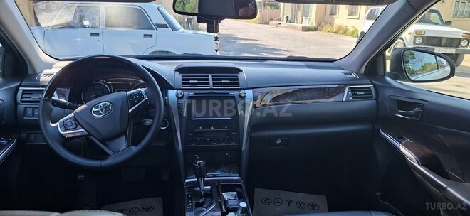 Toyota Camry-7