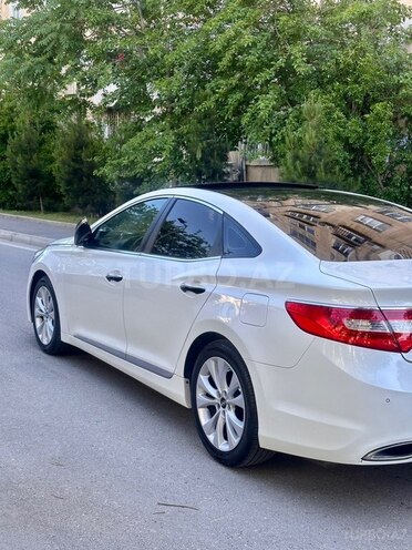 Hyundai Azera-6