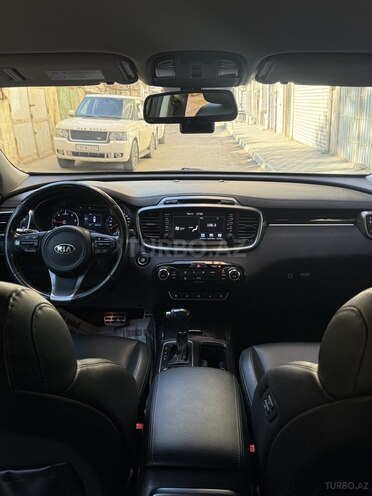Kia Sorento-13