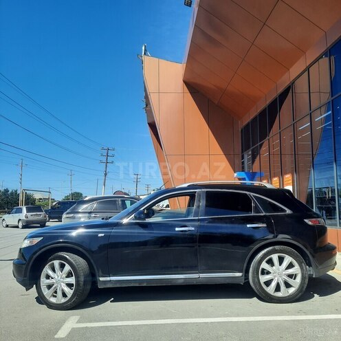 Infiniti FX35-3