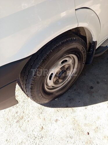 Ford Transit-6