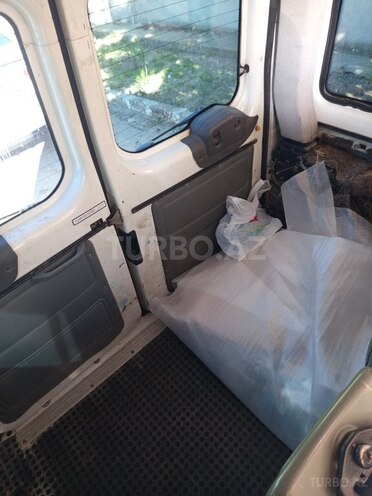 Ford Transit-10
