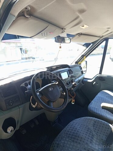 Ford Transit-4