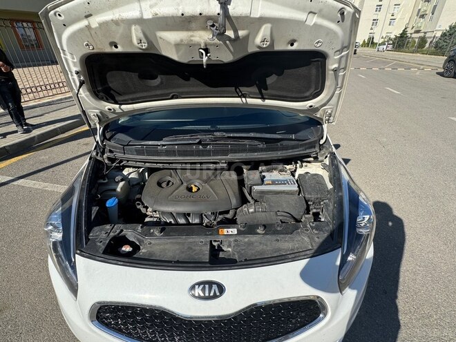 Kia Carens-15