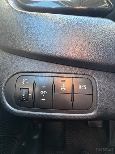 Kia Carens-12