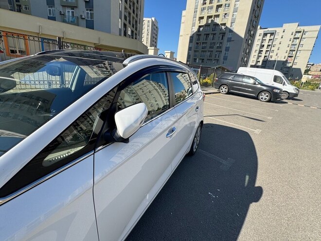 Kia Carens-18